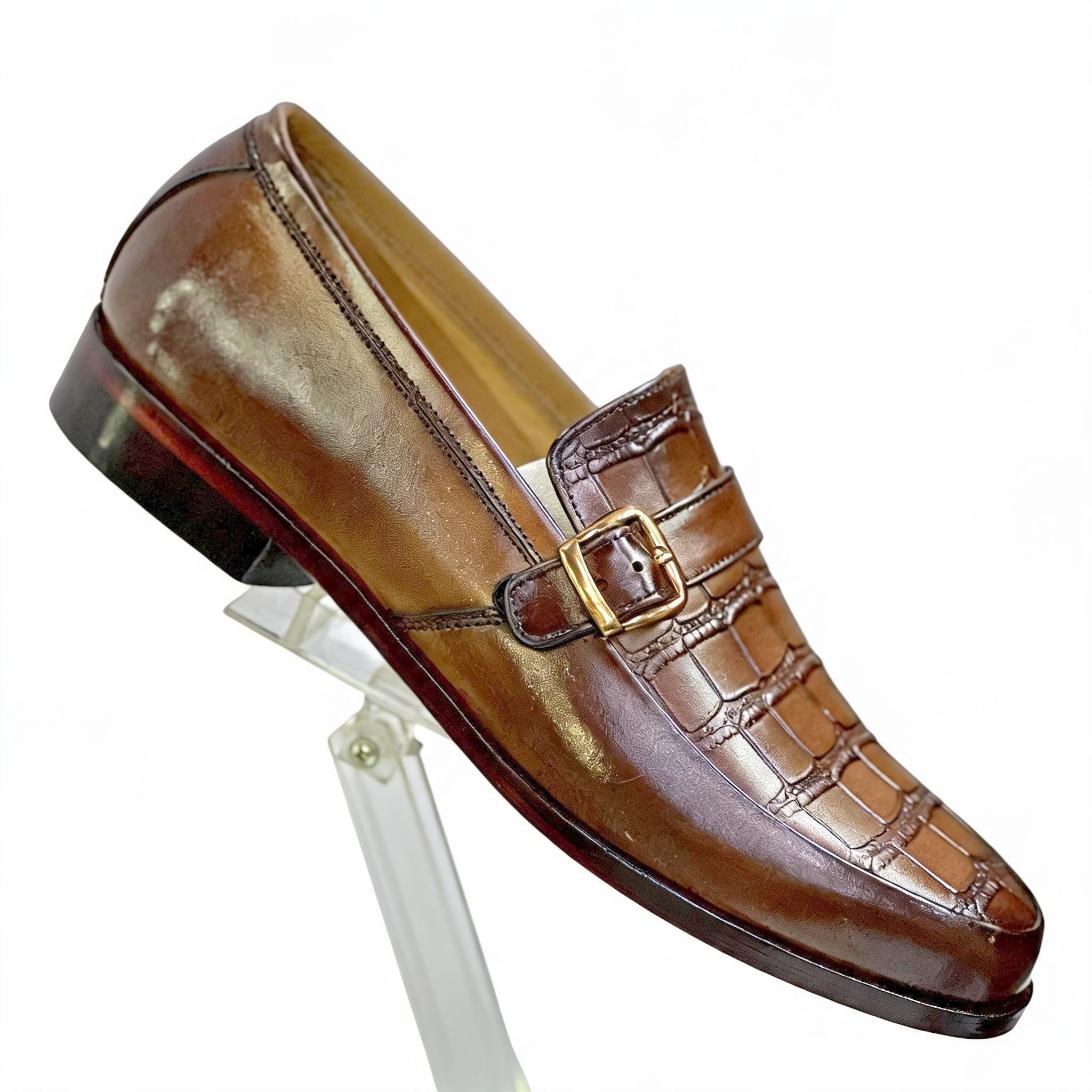 Artisanal Alligator Pattern Gold Buckle Leather Loafers - Cognac
